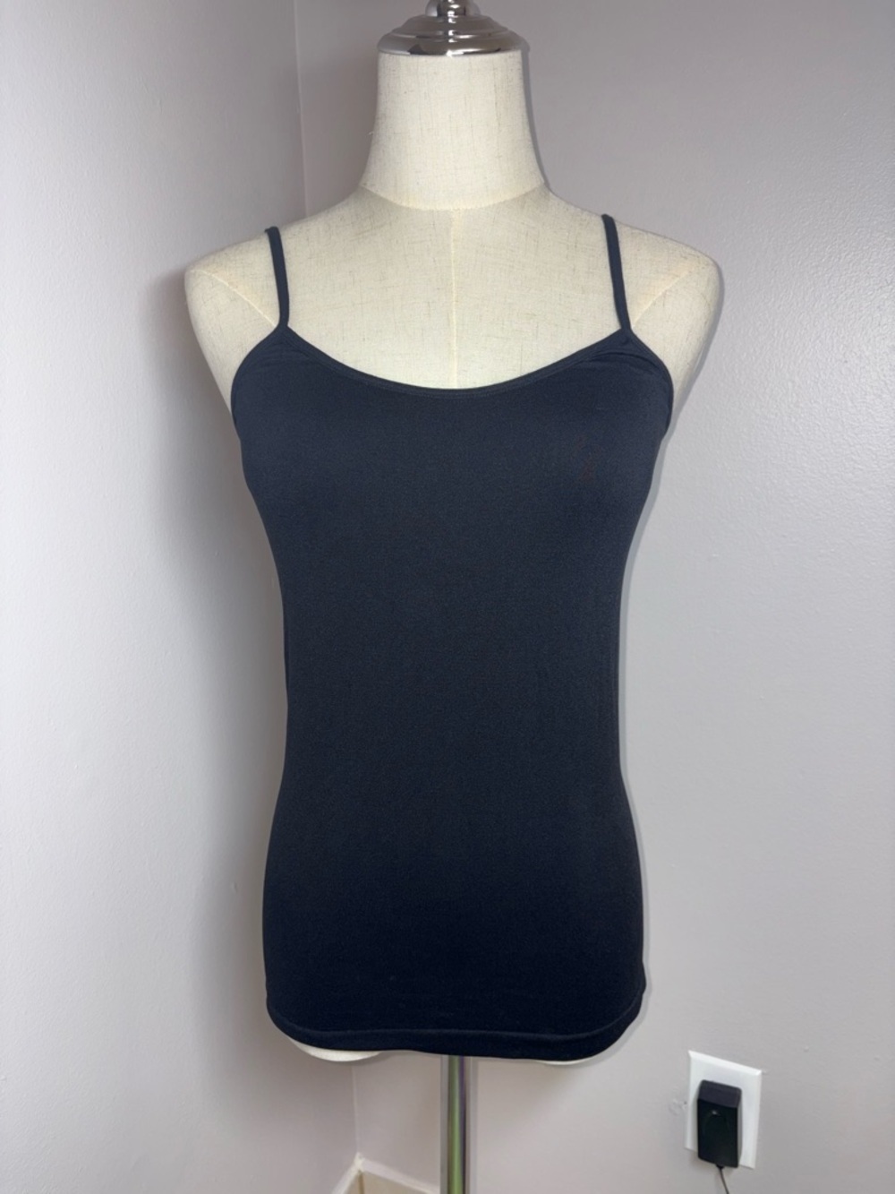 Y2K Lei Solid Black Adjustable Spaghetti Strap‎ Cami Size L/XL Goth Grunge Indie